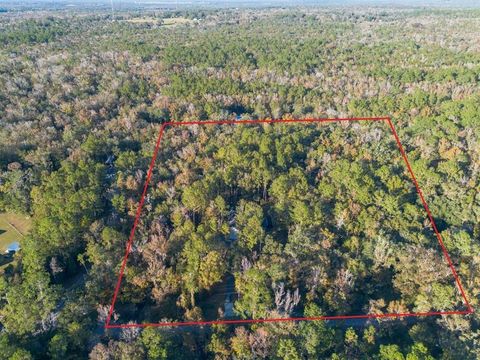 A home in BROOKSVILLE