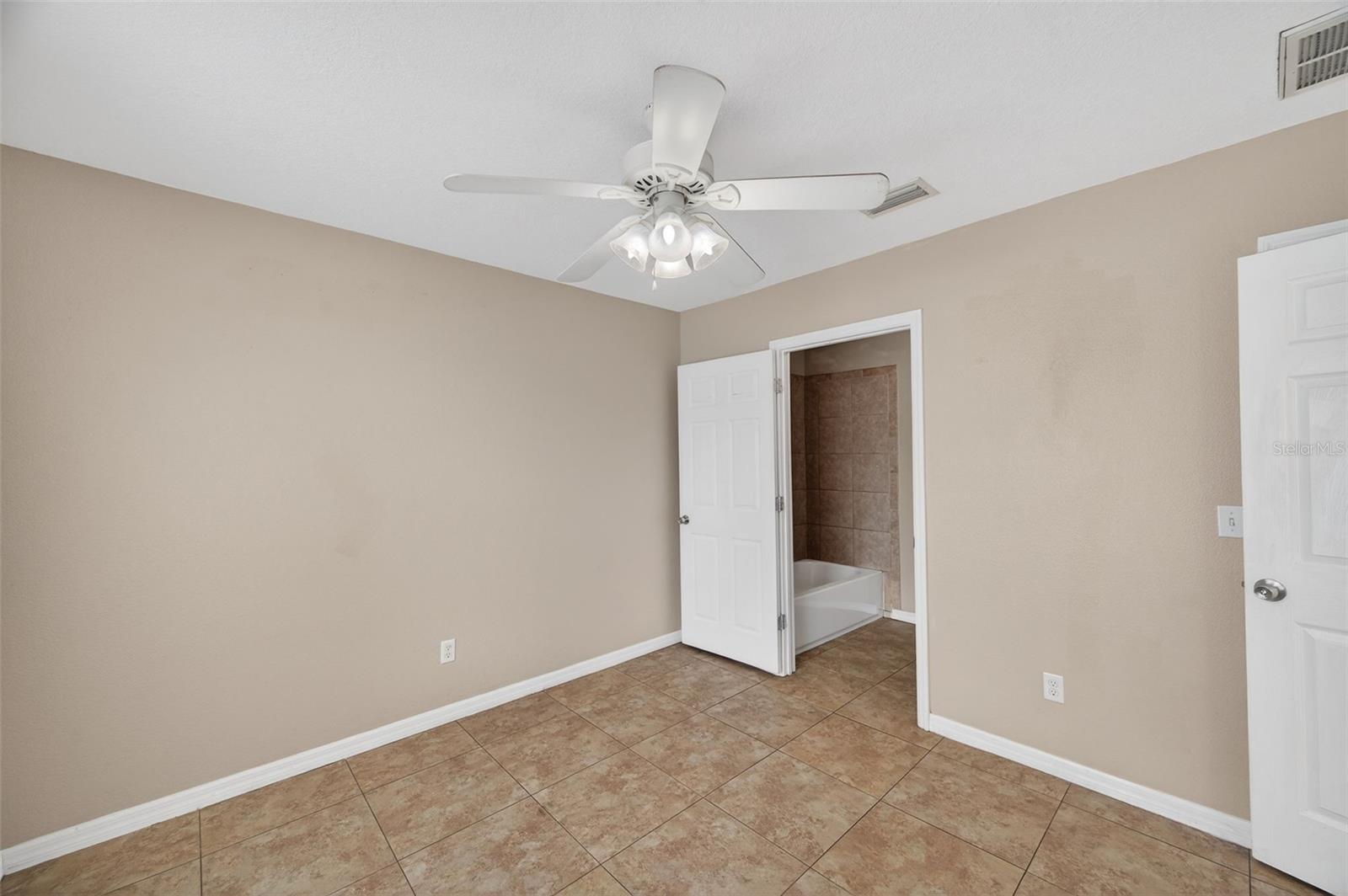 SPOONER PRESERVE - Residential