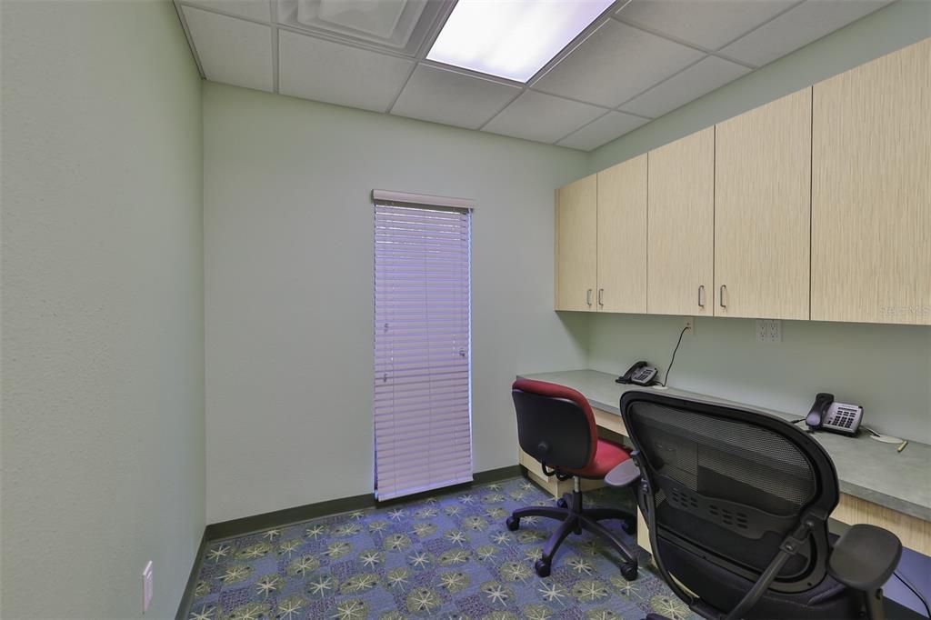 KENILWORTH - Commercial Sale