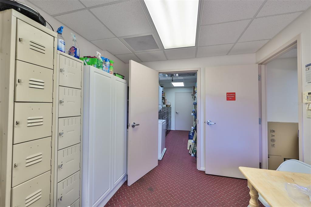 KENILWORTH - Commercial Sale