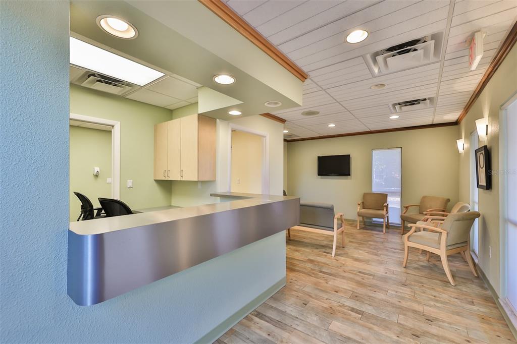 KENILWORTH - Commercial Sale