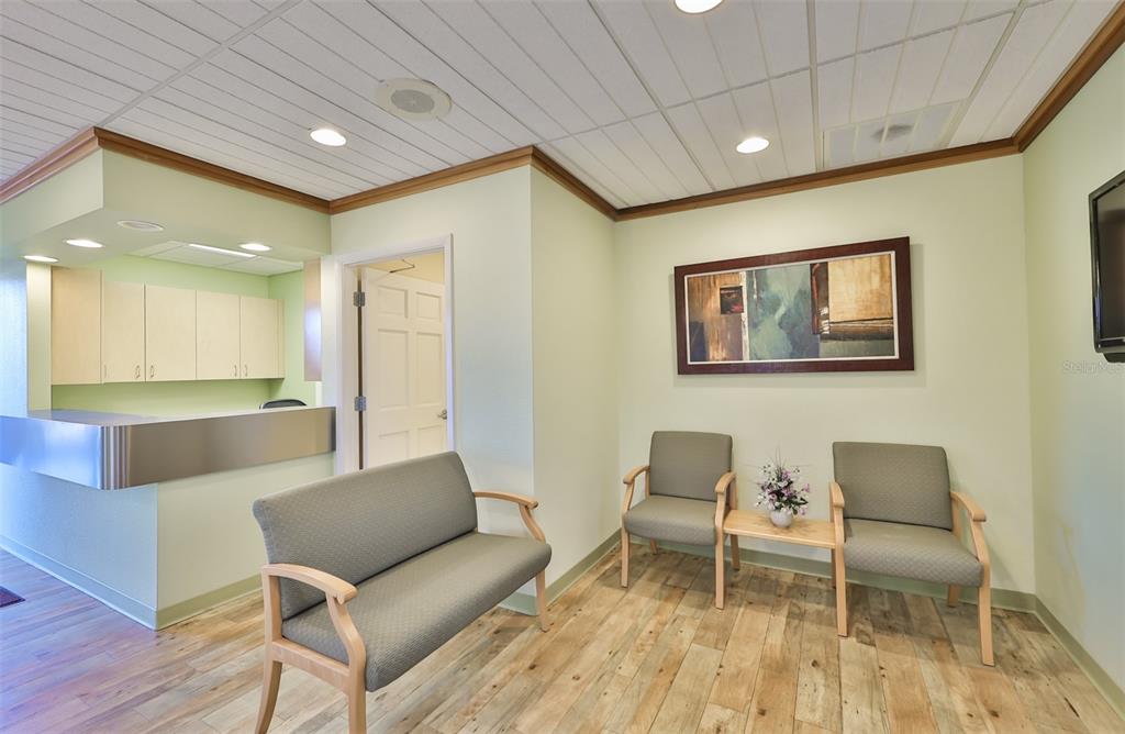 KENILWORTH - Commercial Sale