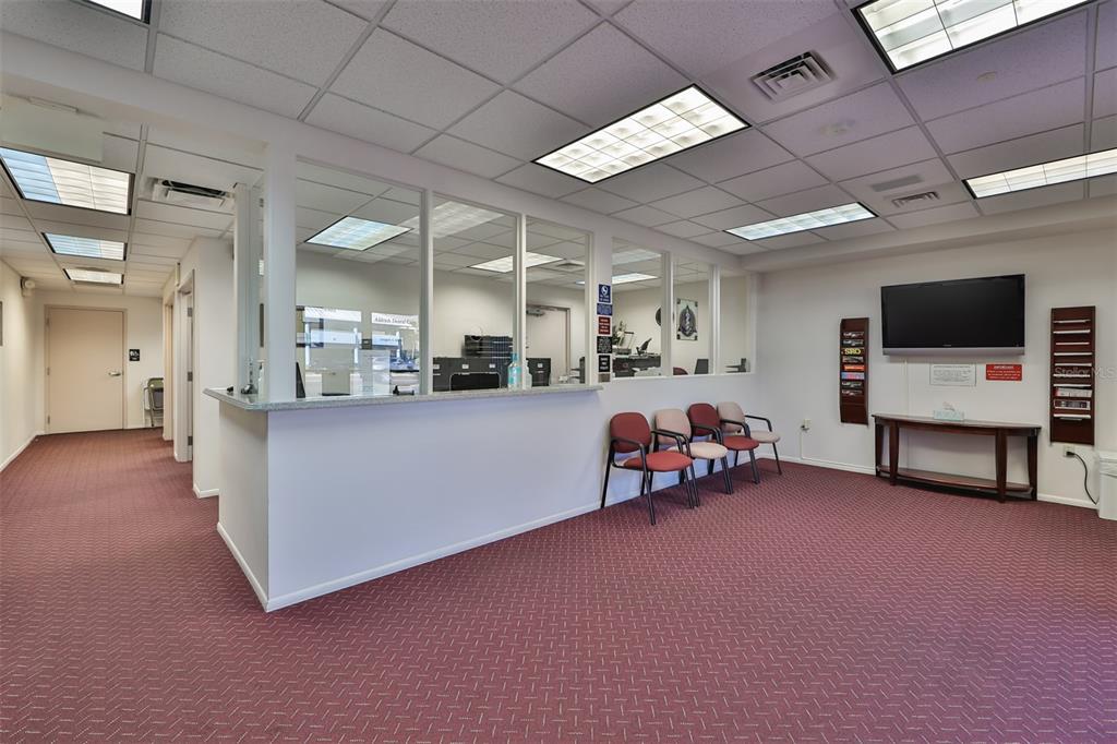 KENILWORTH - Commercial Sale