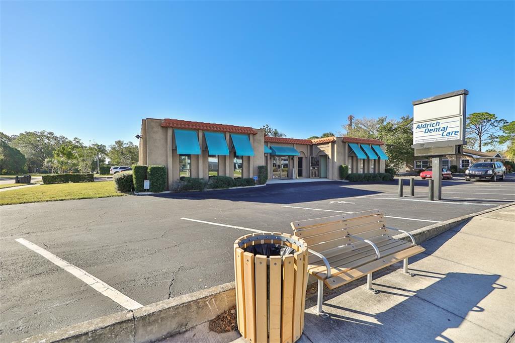 KENILWORTH - Commercial Sale