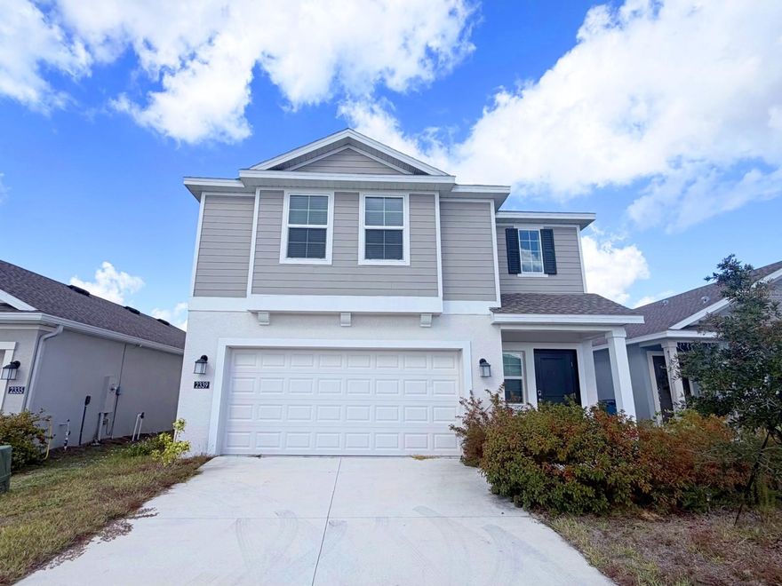 Half month FREE rent if moved in on or before January 31st! Beautiful 4-bedroom, 2.5-bathroom two-story home offering an open-concept layout with spacious living and dining areas,offers a warm and functional layout, perfect for family living. The first floor features a cozy living area ideal for gatherings, a spacious dining room, and a fully equipped kitchen— perfect for the chef of the house. Ceramic/porcelain tile all through house, Upstairs, you’ll find a large and comfortable owner’s suite, three peaceful secondary bedrooms, and a versatile loft, ideal for games, study, or family entertainment. The laundry room is conveniently located on the second floor, and a partially FENCED backyard. The home features a two-car garage and is located just  minutes from AdventHealth Hospital, Publix, CVS, Posner Park, and nearby schools, with easy access to I-4,HWY 27,  close to Disney theme parks, and within the Cascades community, which offers amenities including a pool, cabana, playground,Gym,dog park and more!
Don’t miss the chance to live in a vibrant, modern, and well-connected community!