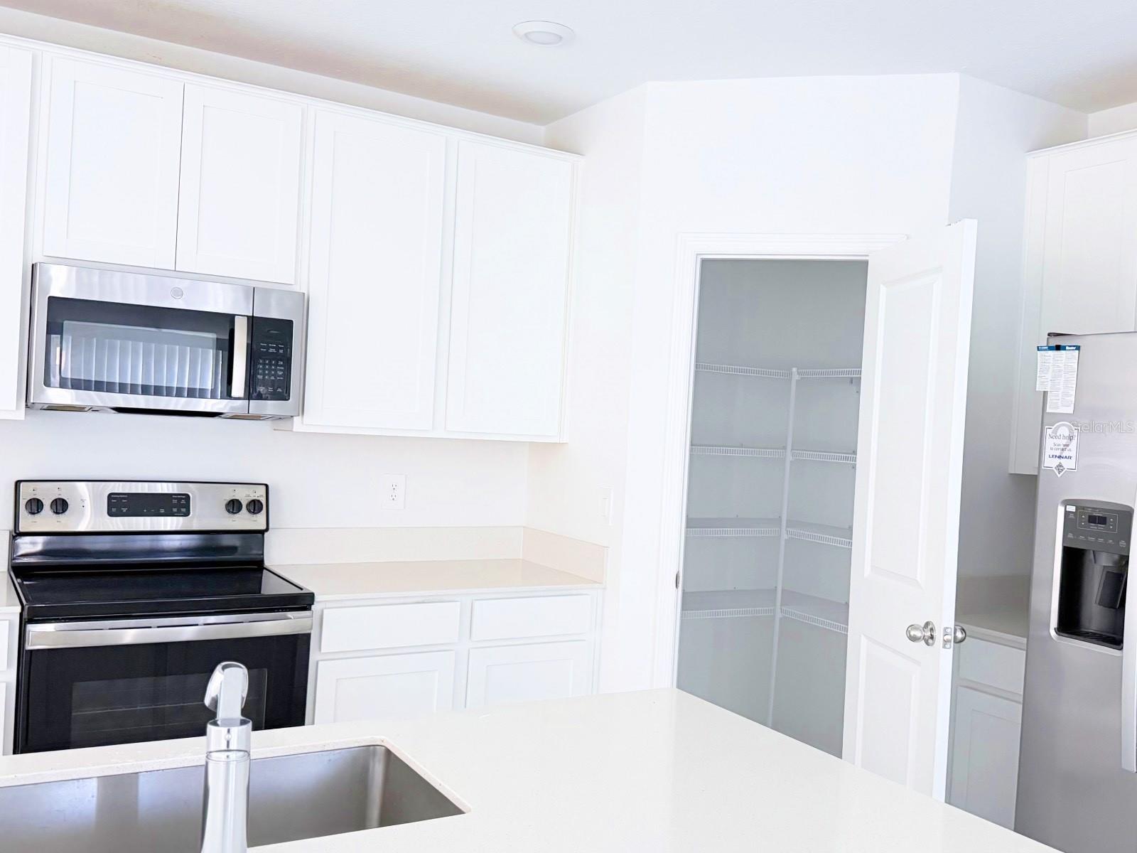 CASCADES PH IA & IB - Residential Lease