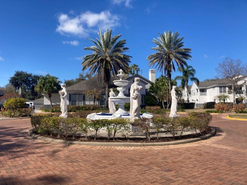 SUNERT LAKE - Residential