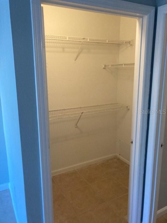 SUNERT LAKE - Residential