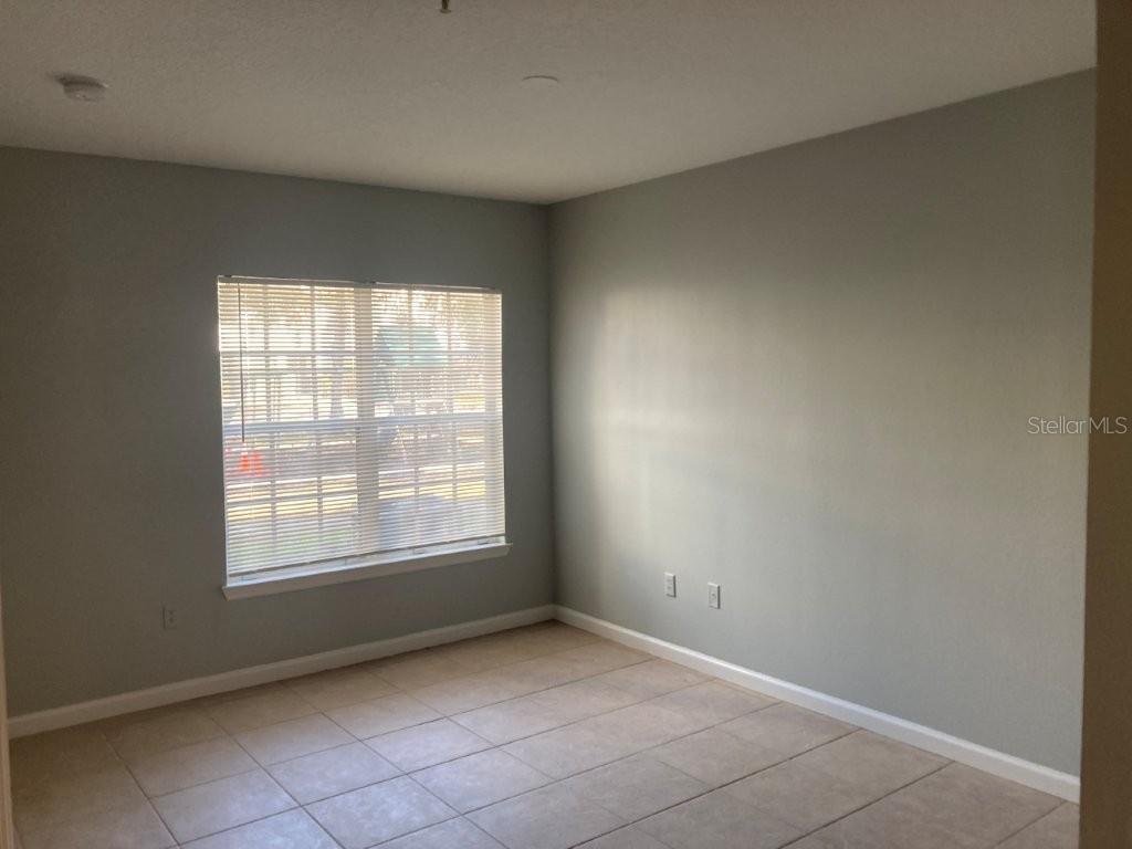 SUNERT LAKE - Residential