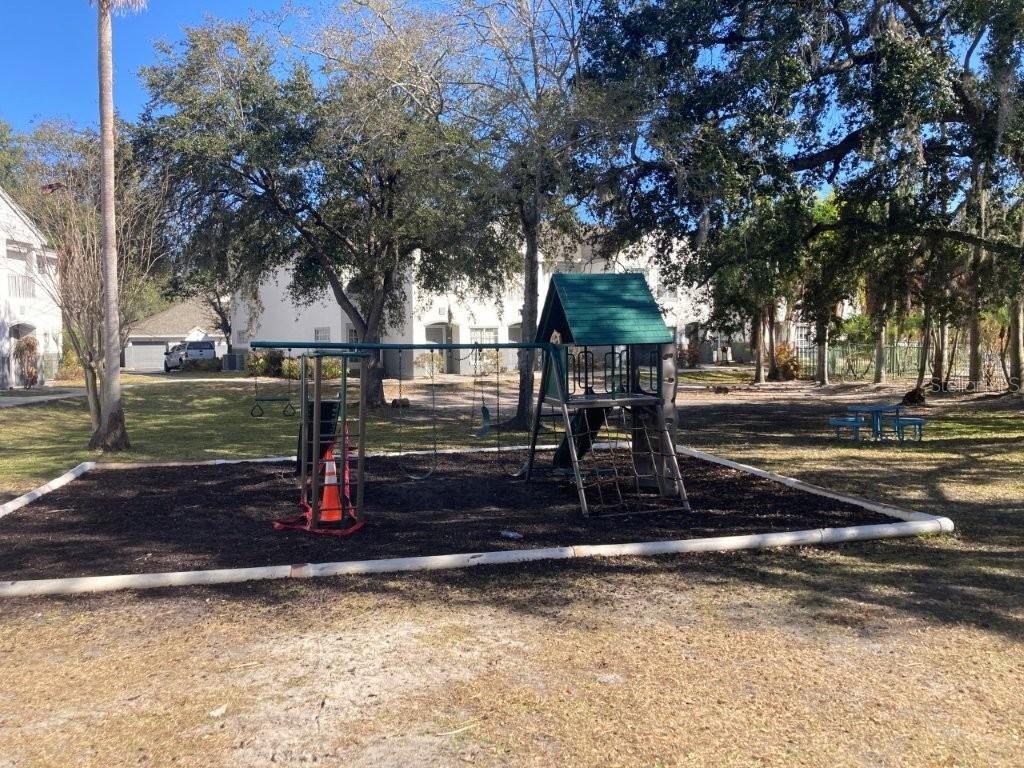 SUNERT LAKE - Residential