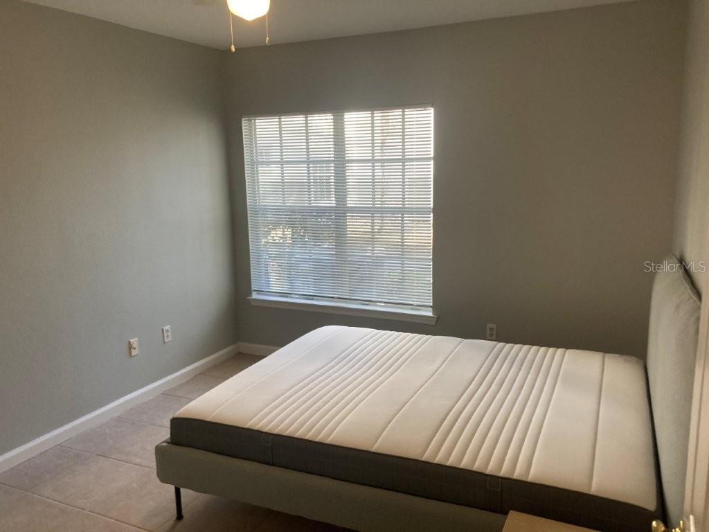 SUNERT LAKE - Residential