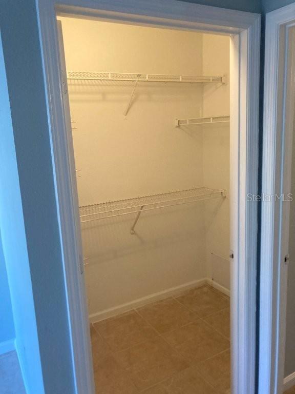 SUNERT LAKE - Residential