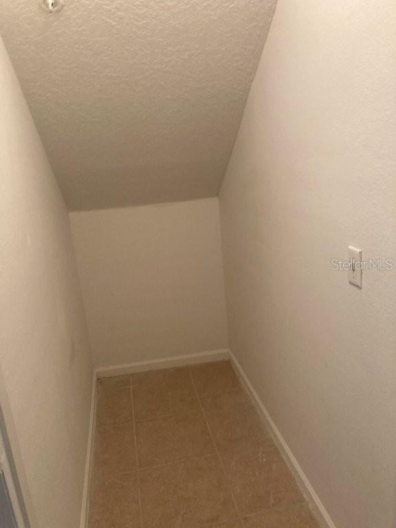 SUNERT LAKE - Residential