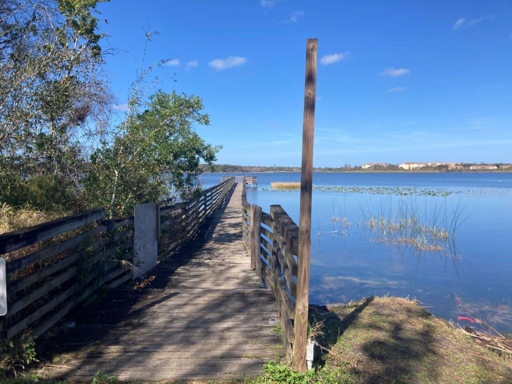 SUNERT LAKE - Residential