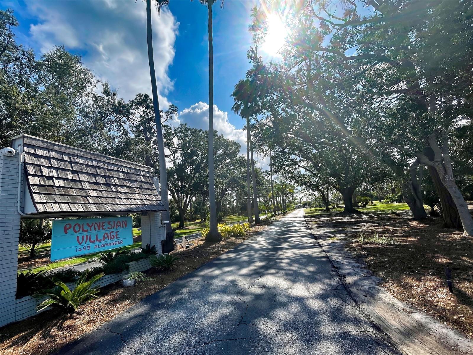 POLYNESIAN VILLAGE - Residential