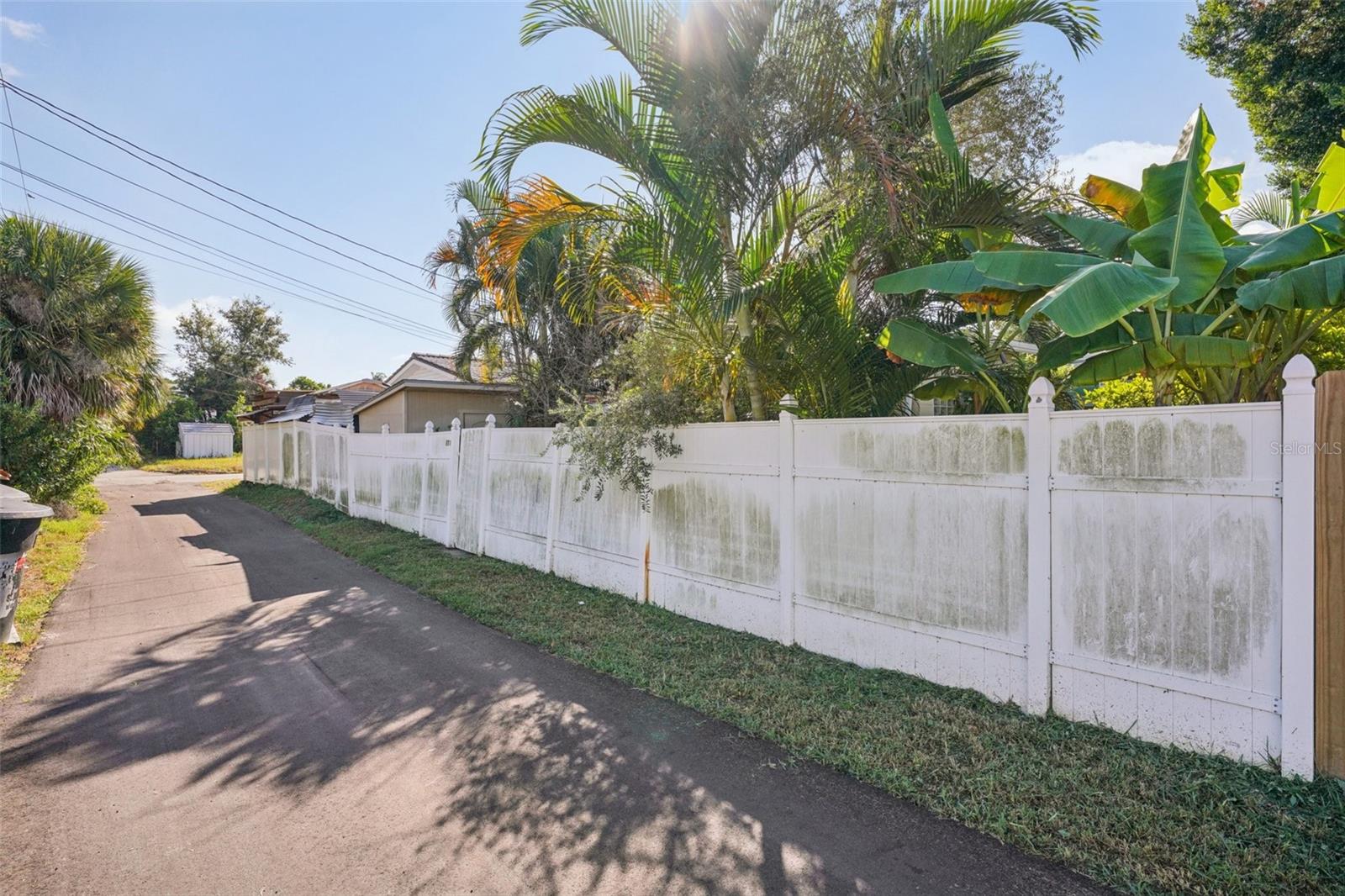 COLONIAL PARKS SUB - Residential