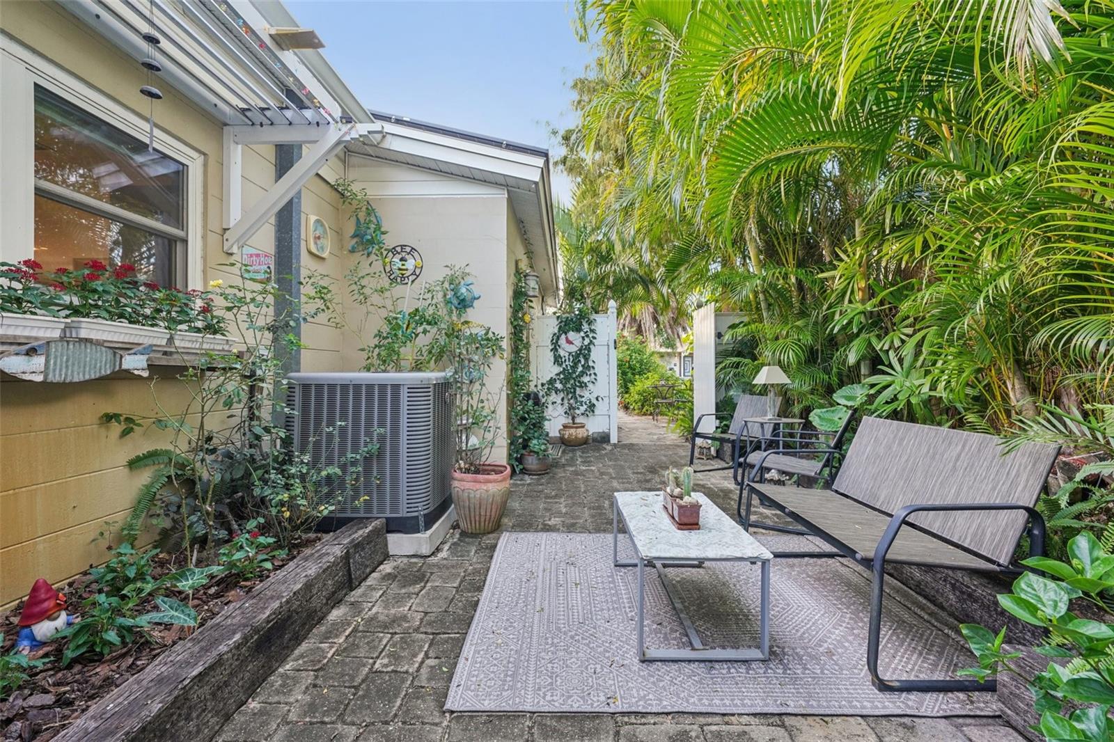 COLONIAL PARKS SUB - Residential