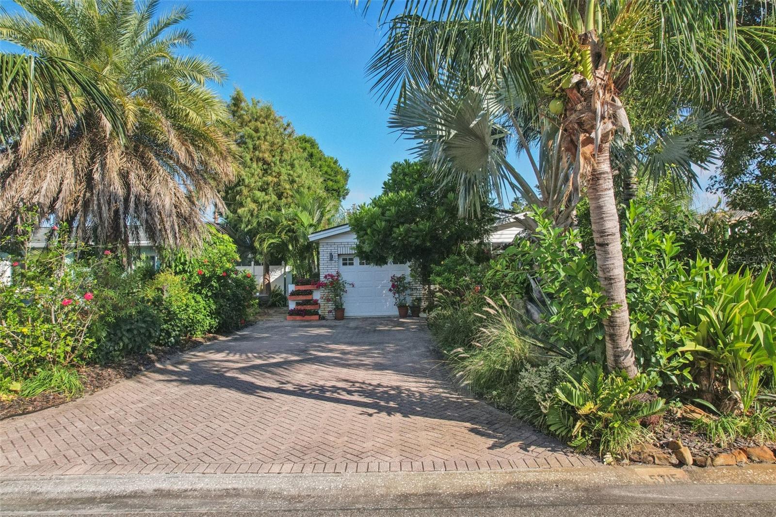 COLONIAL PARKS SUB - Residential