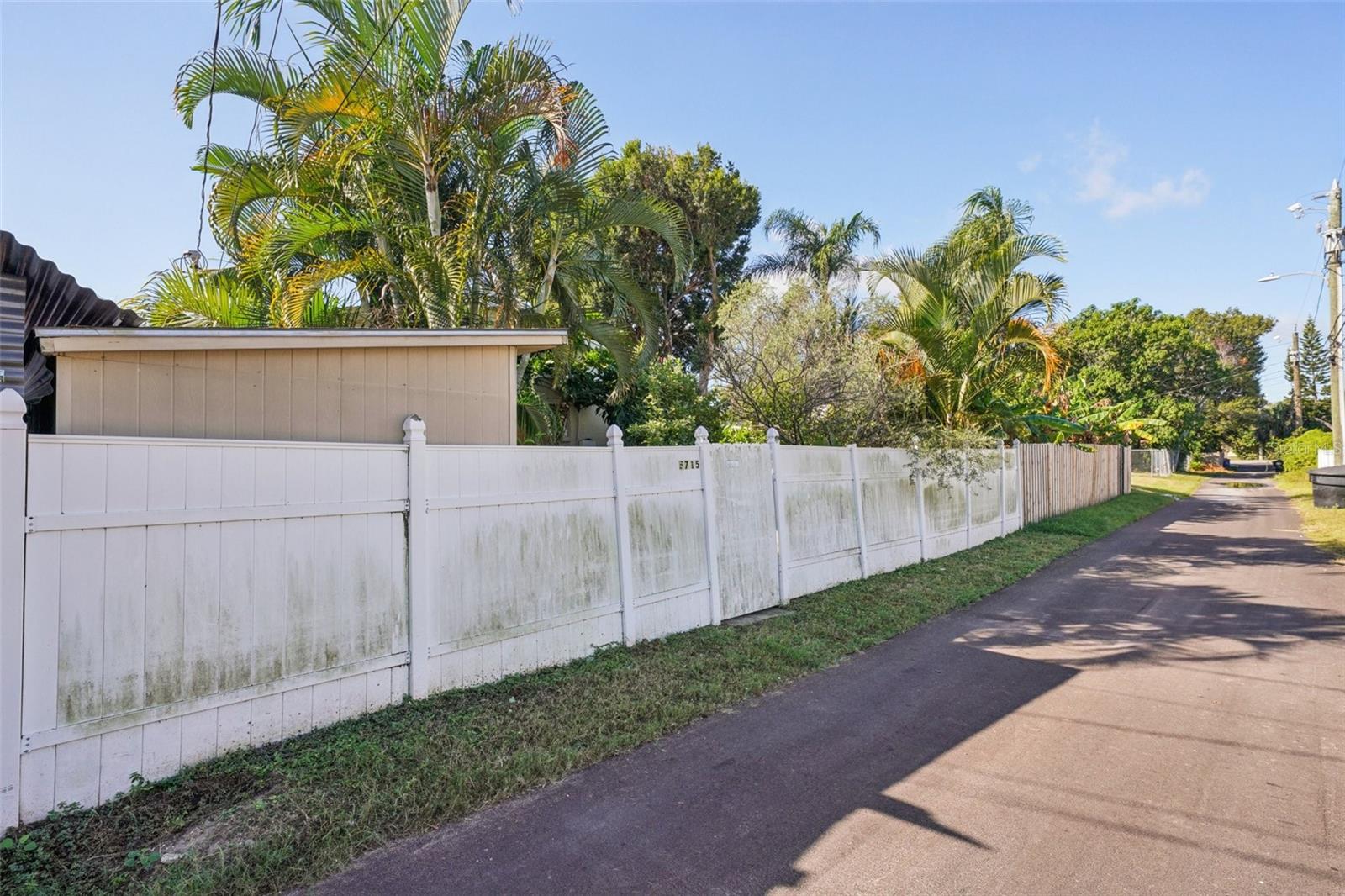 COLONIAL PARKS SUB - Residential