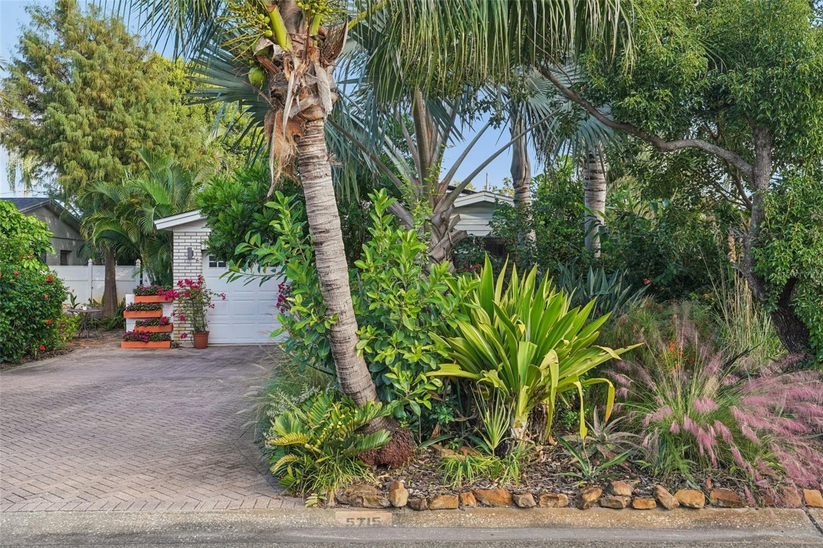 COLONIAL PARKS SUB - Residential