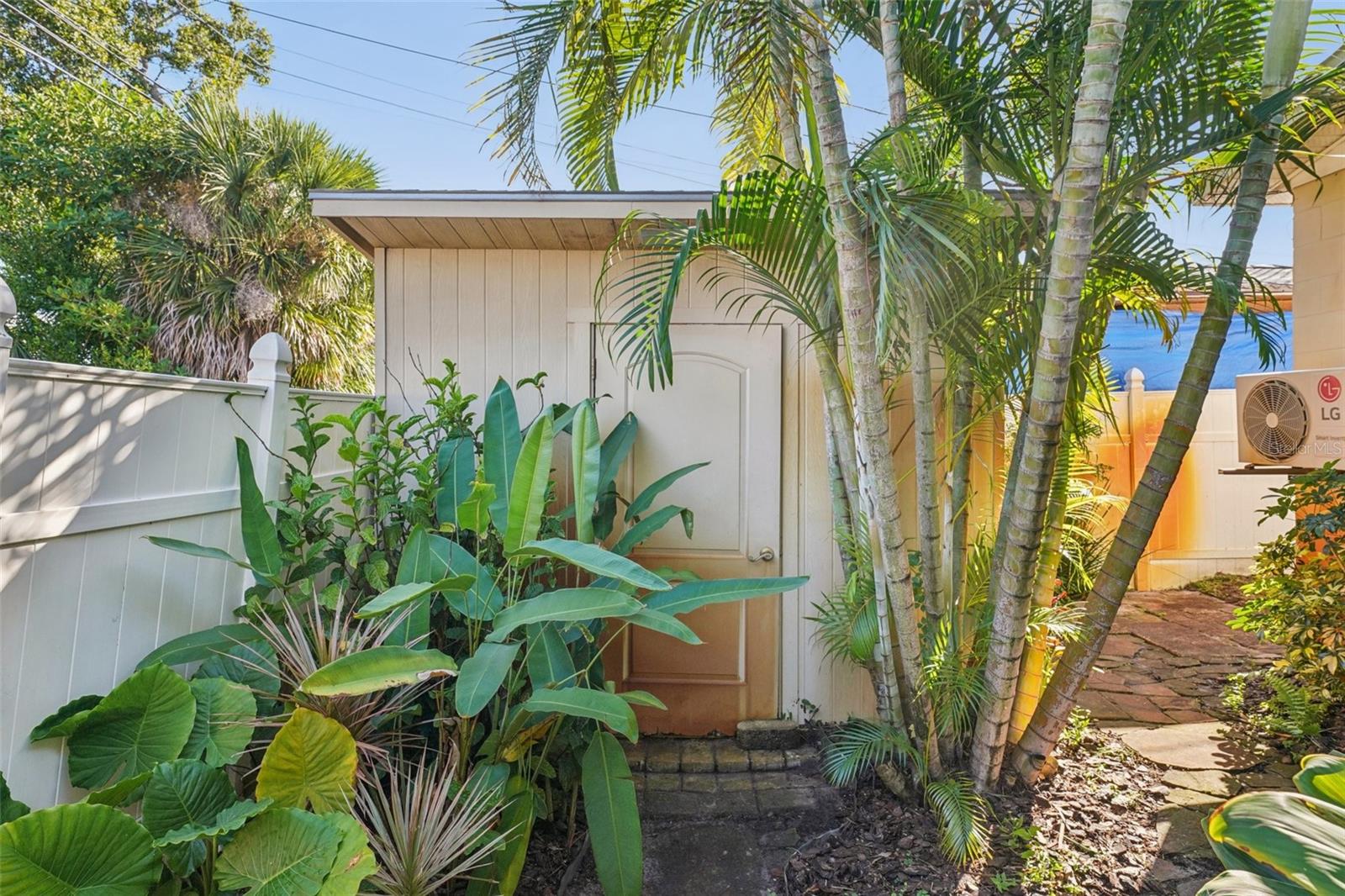 COLONIAL PARKS SUB - Residential