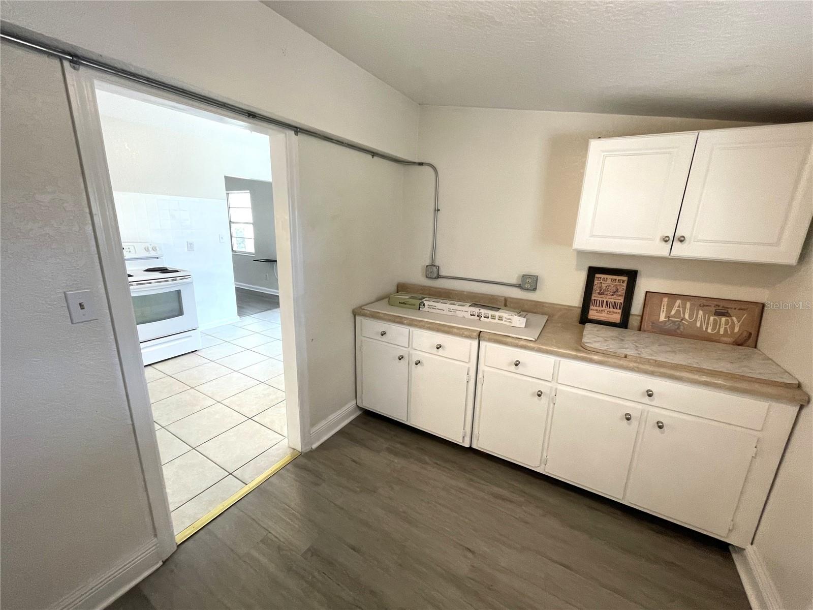 SUN RAY HOMES - Residential
