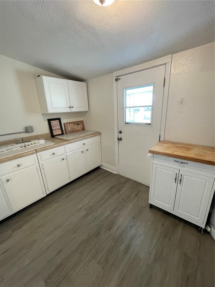 SUN RAY HOMES - Residential