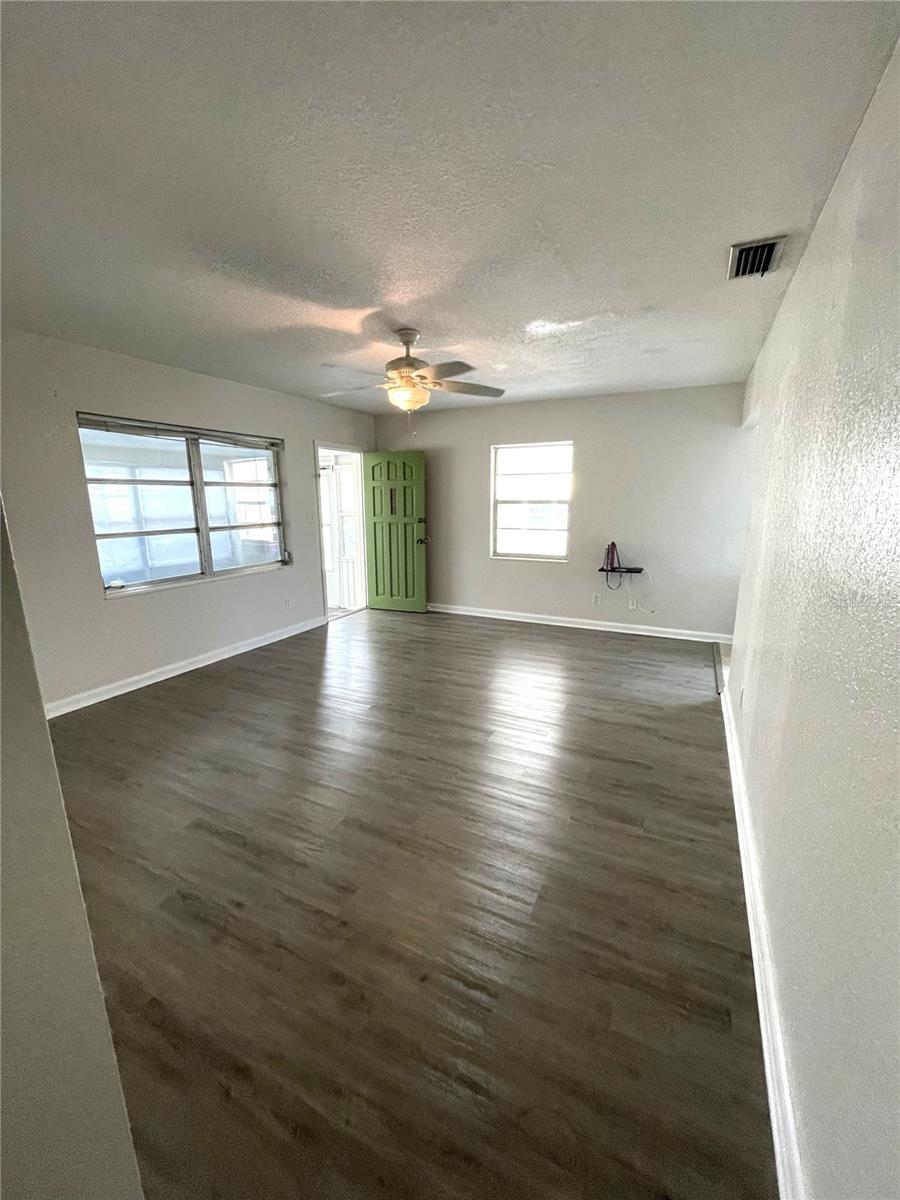 SUN RAY HOMES - Residential