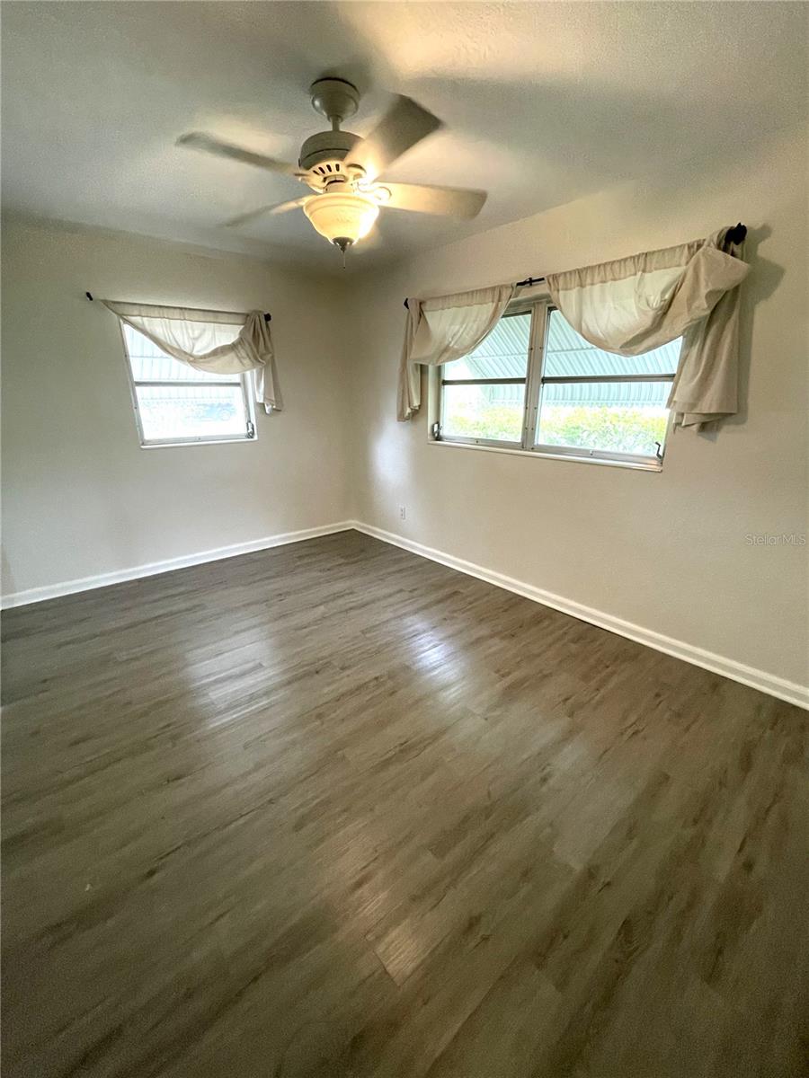 SUN RAY HOMES - Residential
