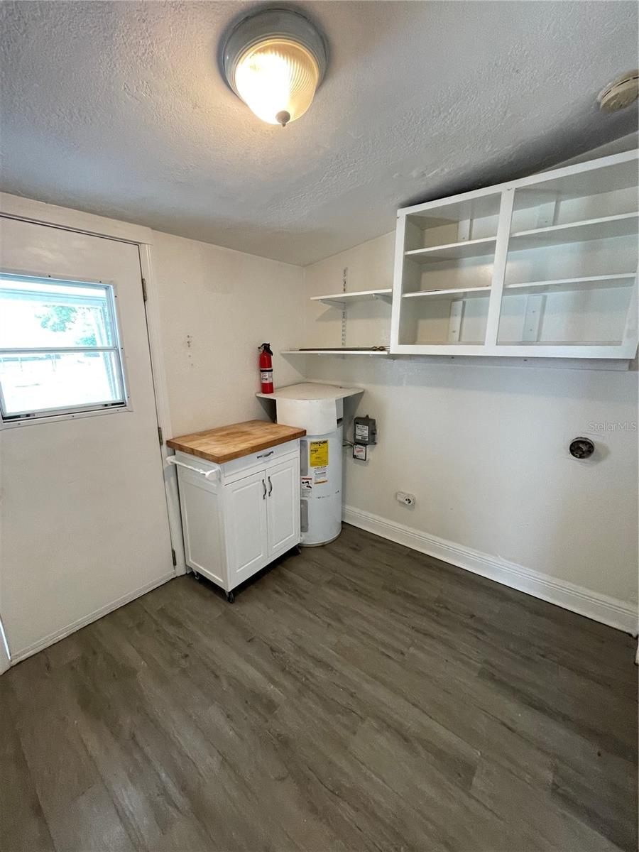 SUN RAY HOMES - Residential