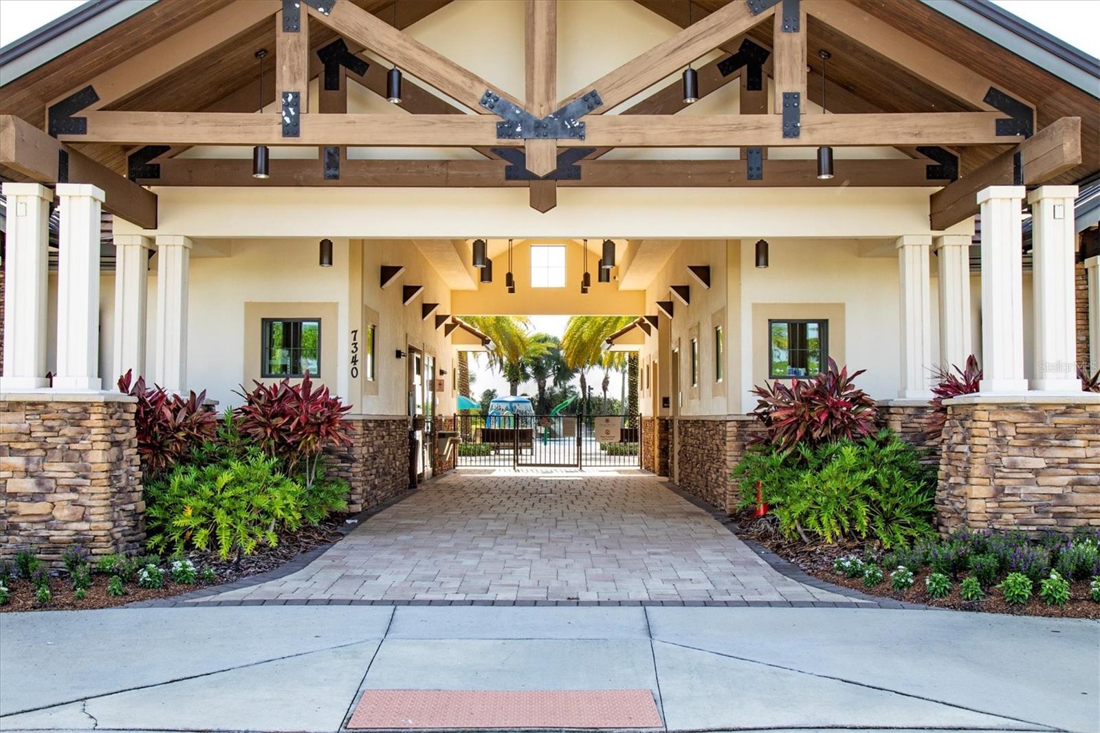 COUNTRY CLUB EAST AT LAKEWD RNCH UU2 - Residential