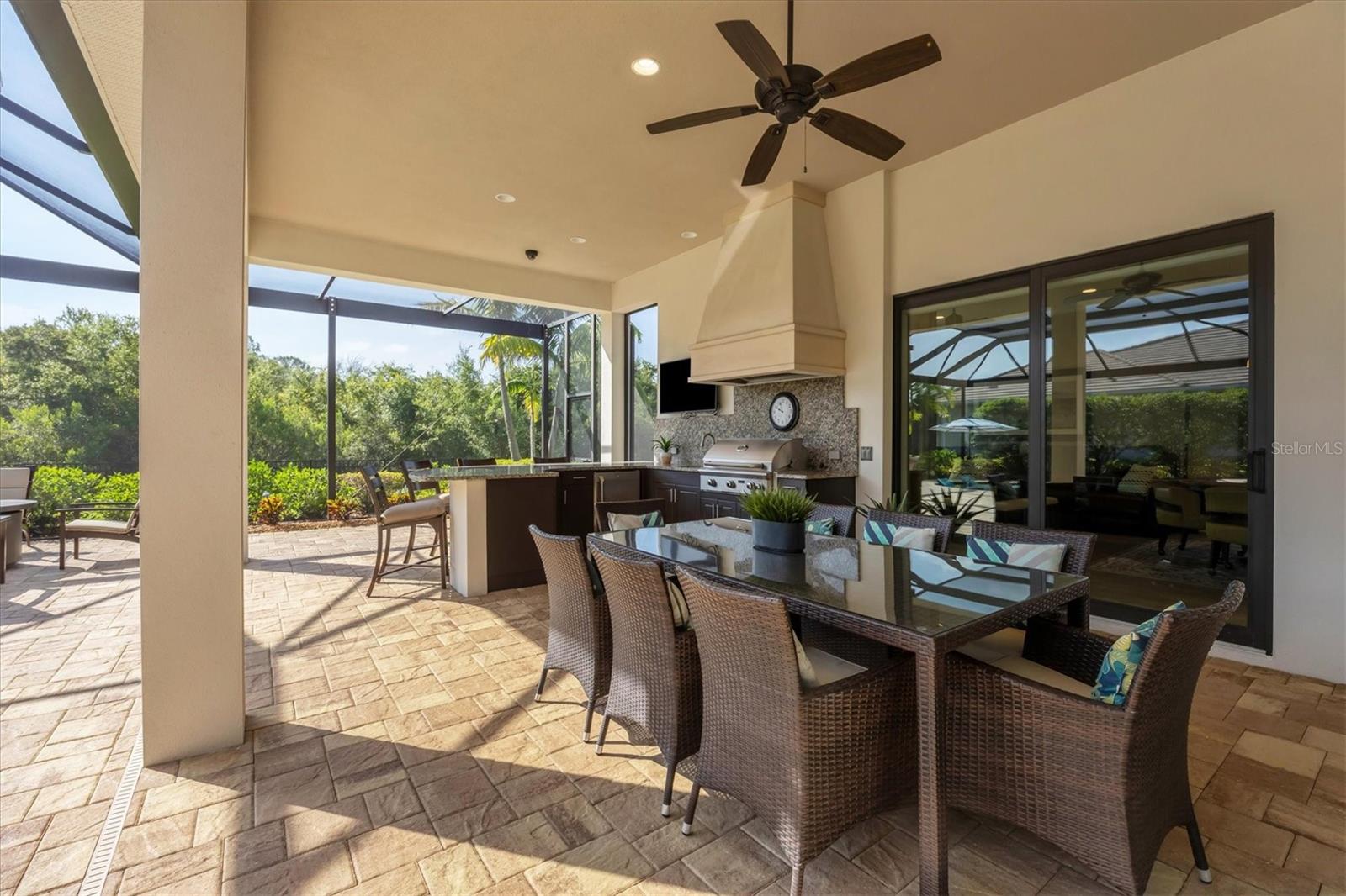 COUNTRY CLUB EAST AT LAKEWD RNCH UU2 - Residential