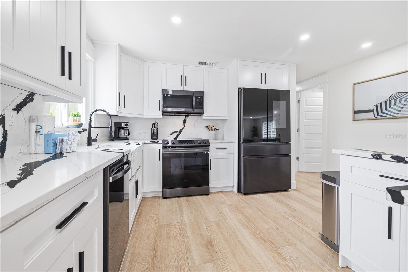 LUANA ISLES - Residential