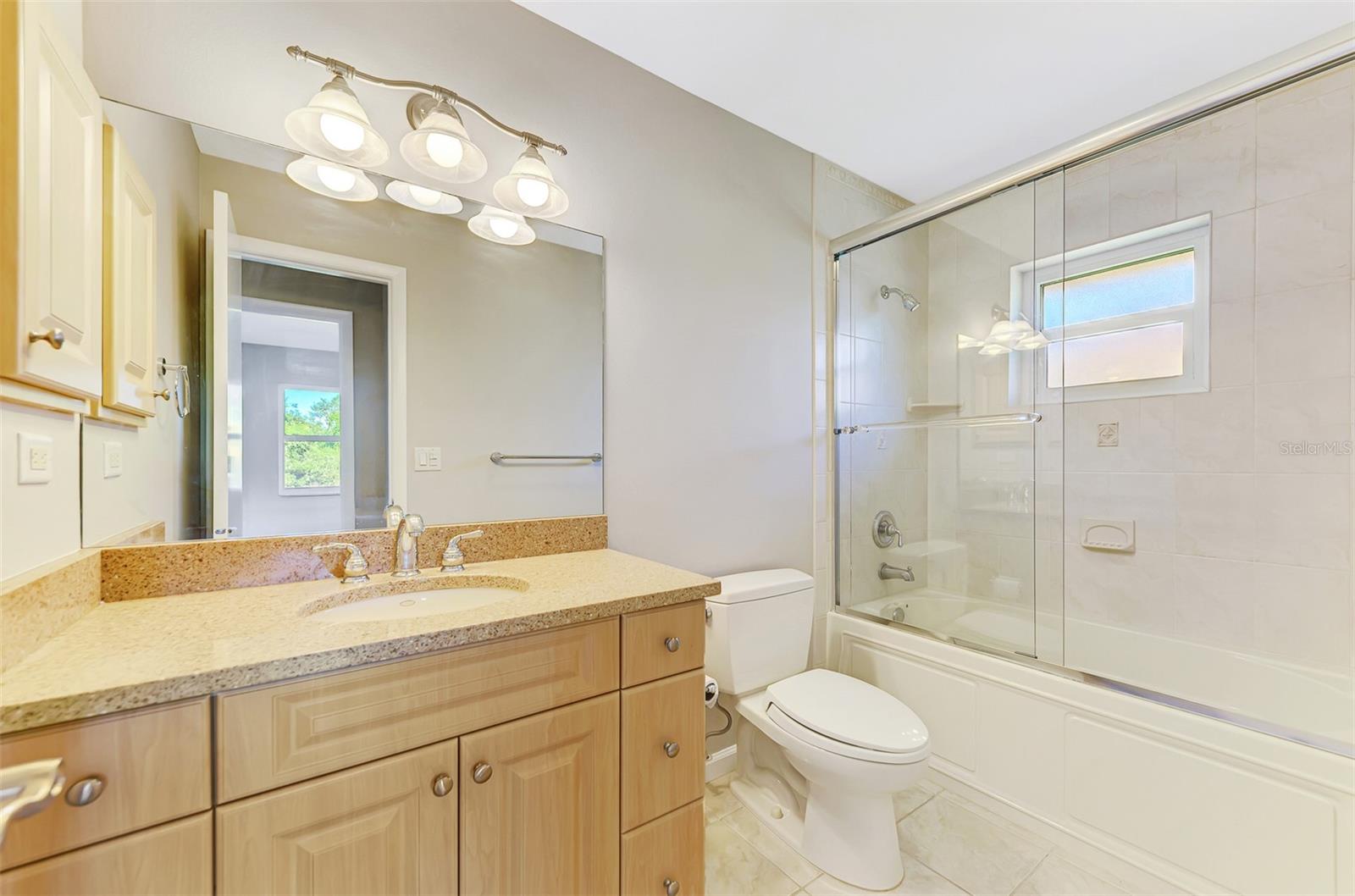 LAUREL HOLLOW - Residential