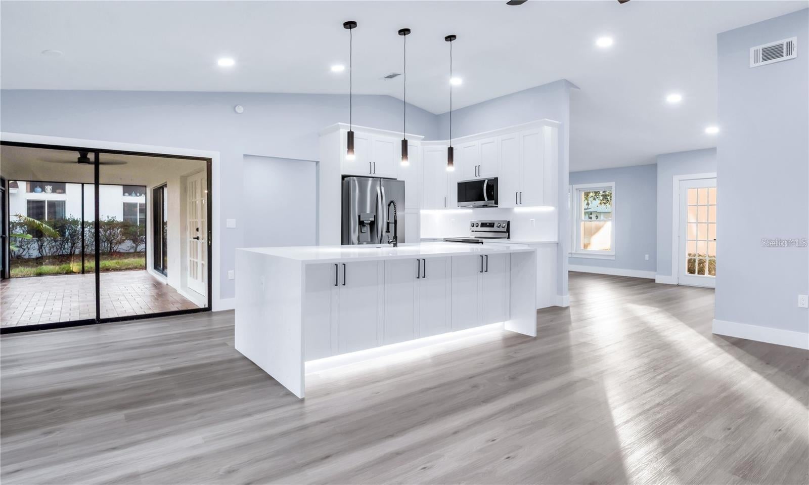 1007 NW 82ND STREET