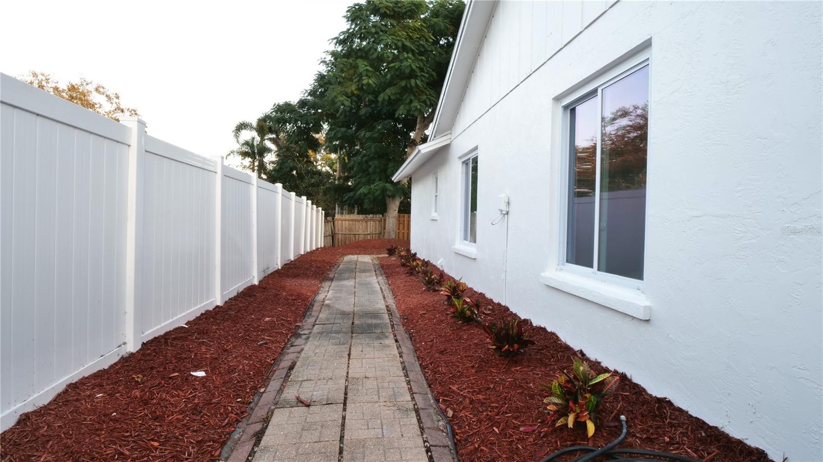 PINE MEADOW - Residential