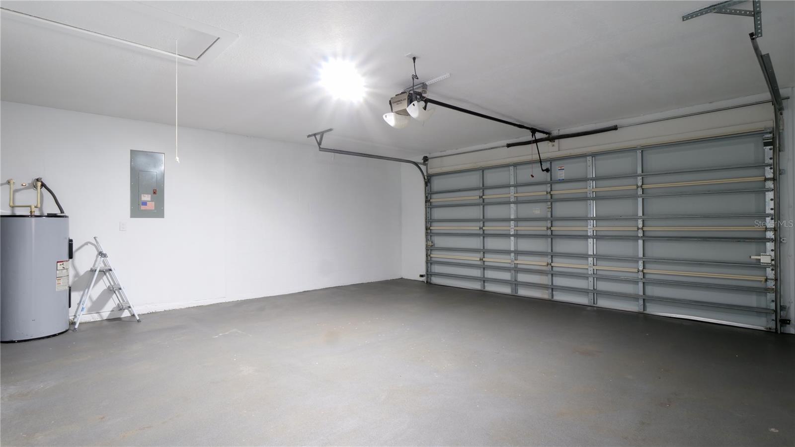 PINE MEADOW - Residential