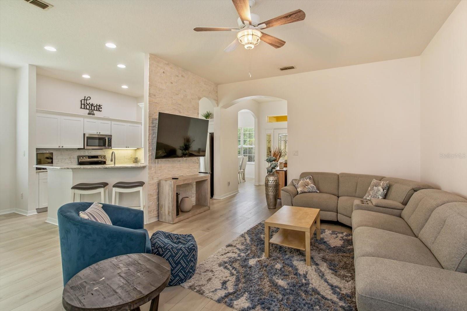 PLANTATION AT LEESBURG GLENDALE VILLAGE - Residential
