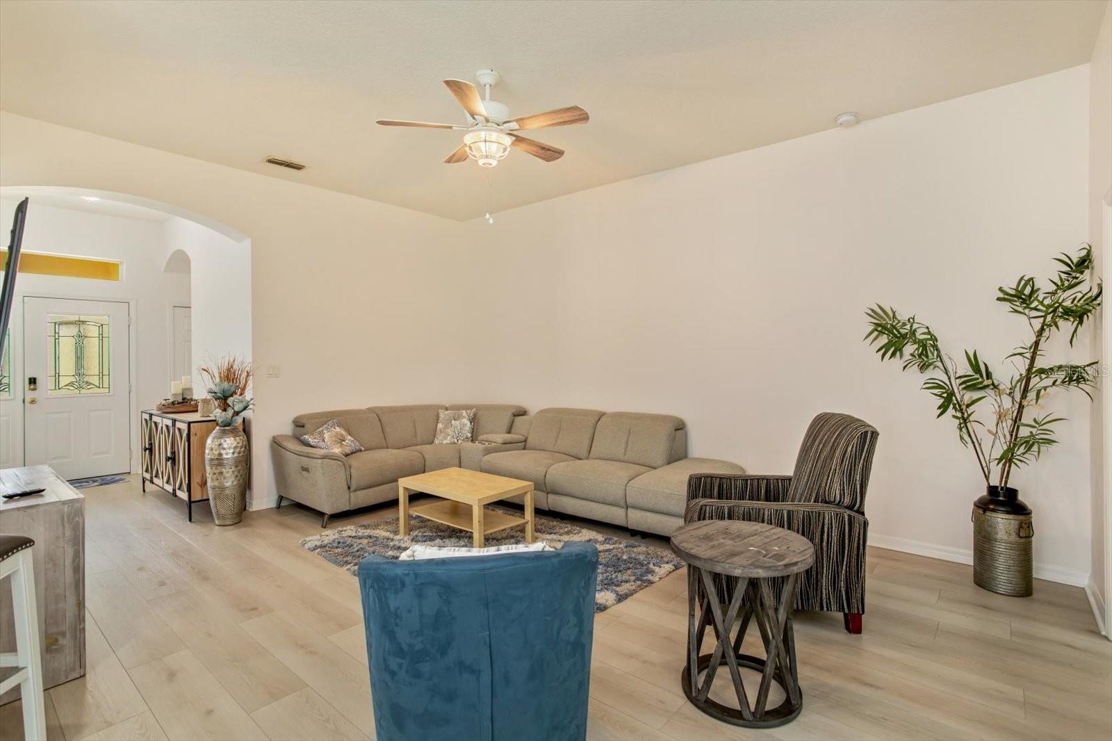 PLANTATION AT LEESBURG GLENDALE VILLAGE - Residential