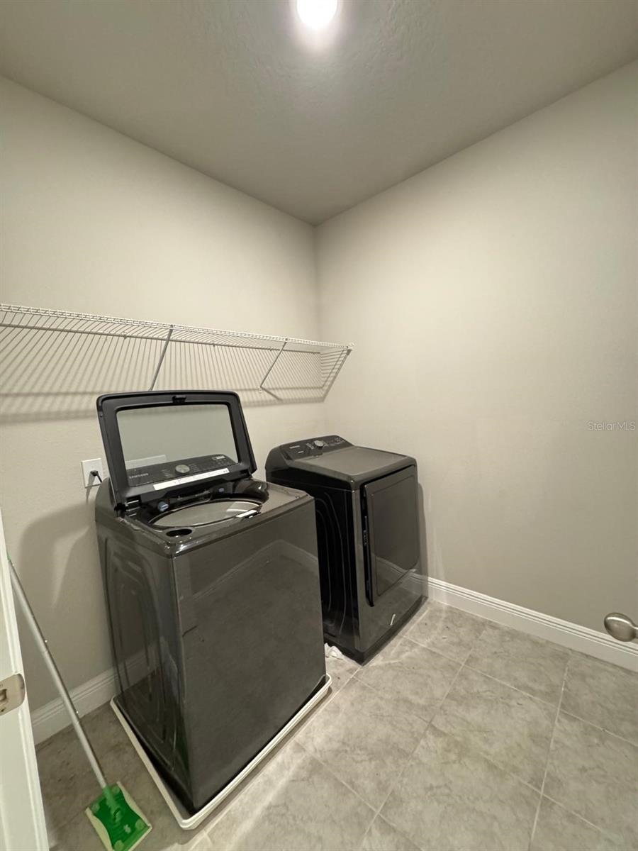 ENCLAVE AT HAWKS CREST - Residential Lease