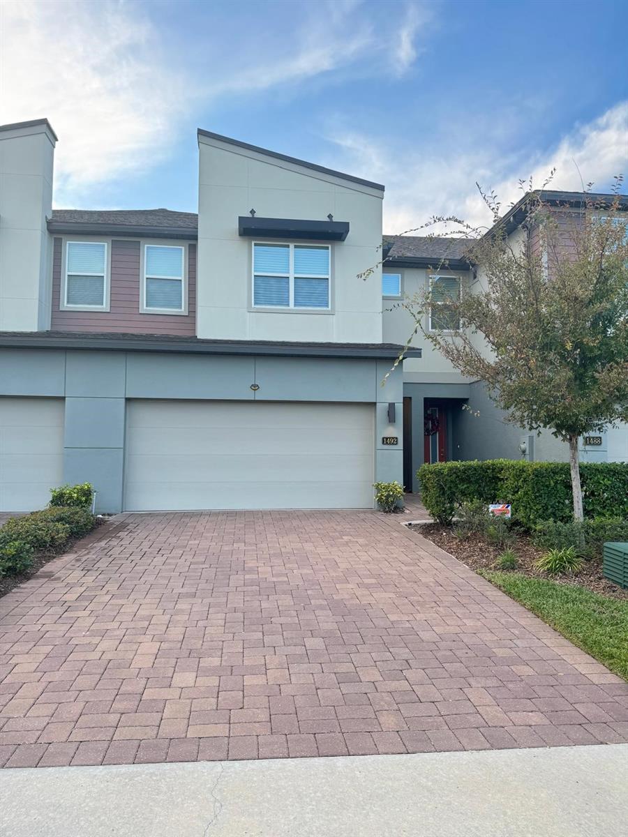 ENCLAVE AT HAWKS CREST - Residential Lease