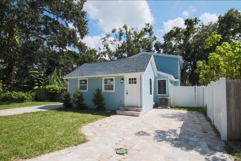 Photo of 6160 71st Avenue N, Pinellas Park, FL 33781 (MLS # A4663840)