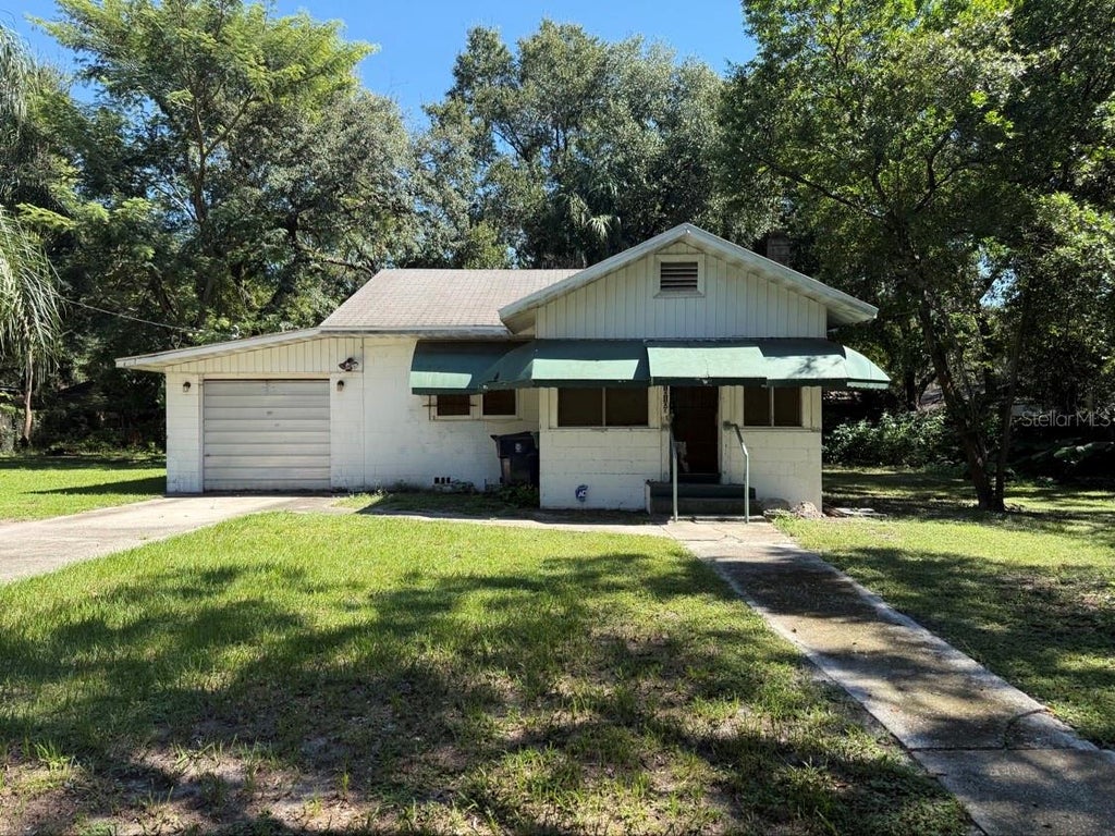 Photo of 10109 N Jasmine Avenue, Tampa, FL 33612 (MLS # TB8558049)