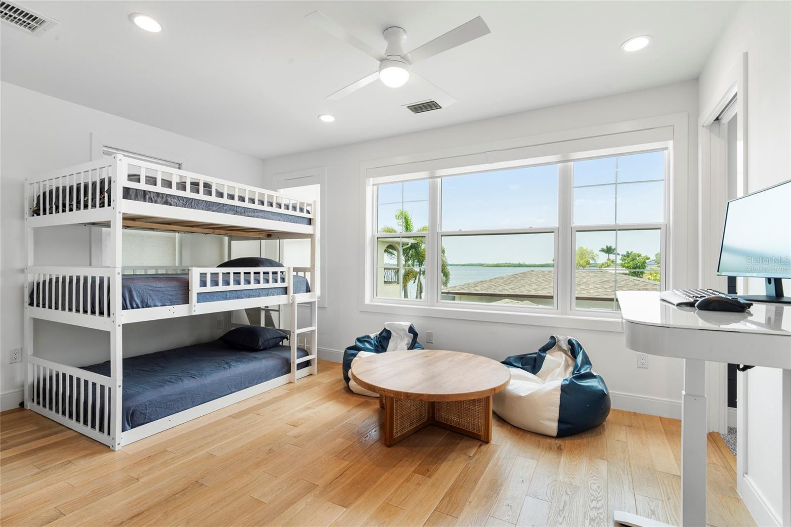 SHORE ACRES EDGEWATER SEC - Residential
