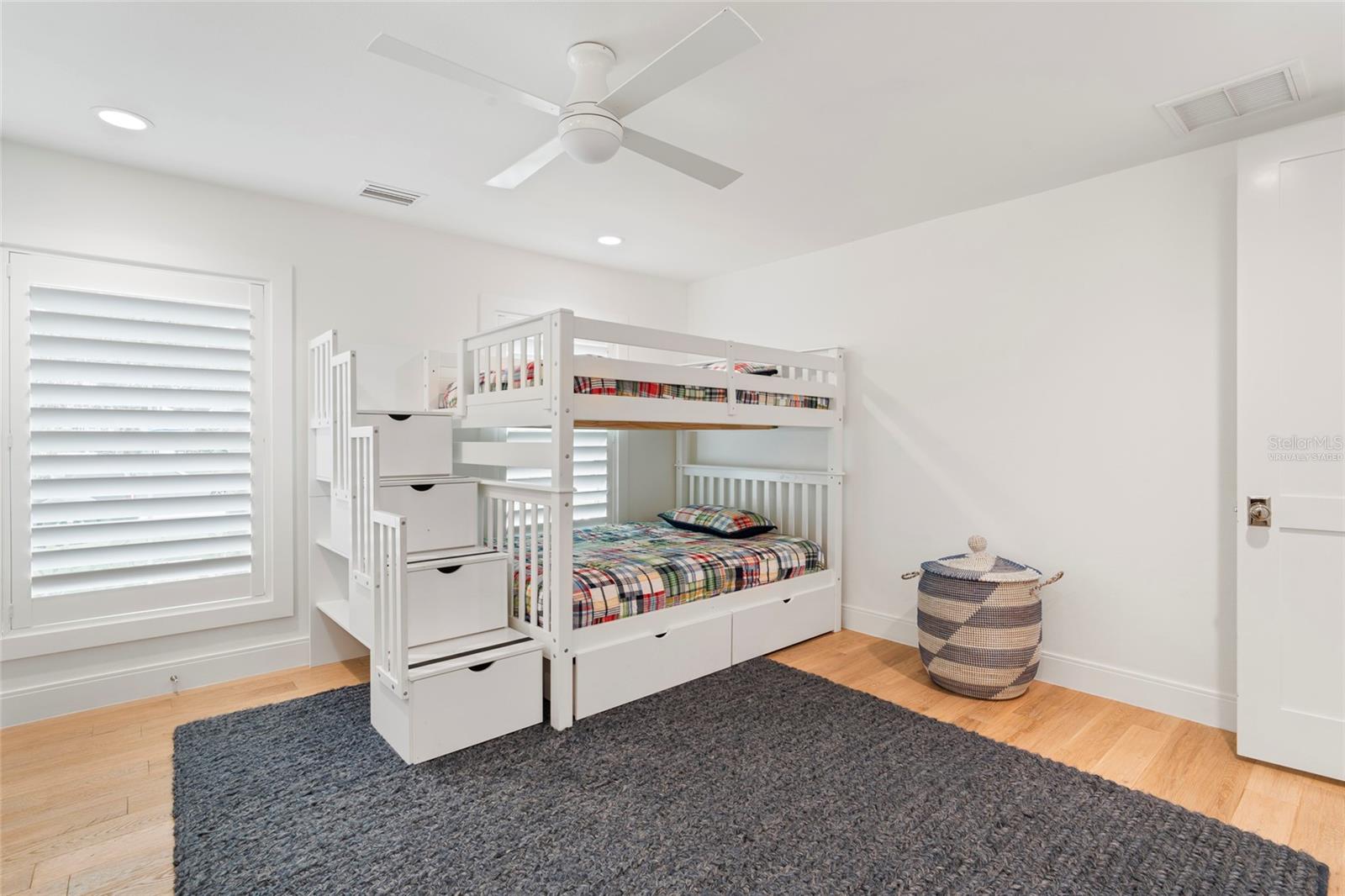 SHORE ACRES EDGEWATER SEC - Residential