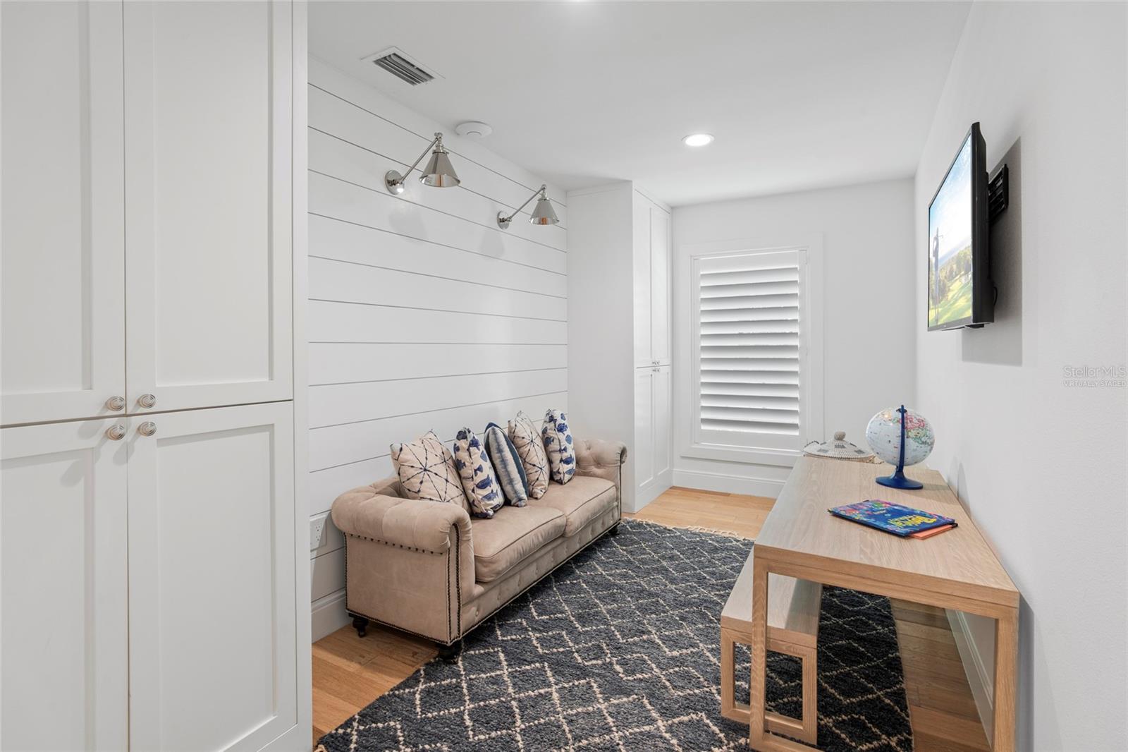 SHORE ACRES EDGEWATER SEC - Residential