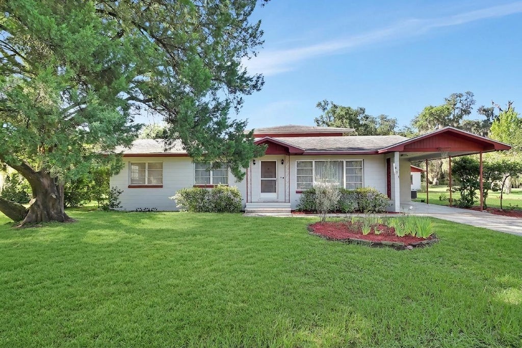 Photo of 601 Glenwood Road, Deland, FL 32720 (MLS # V4950997)