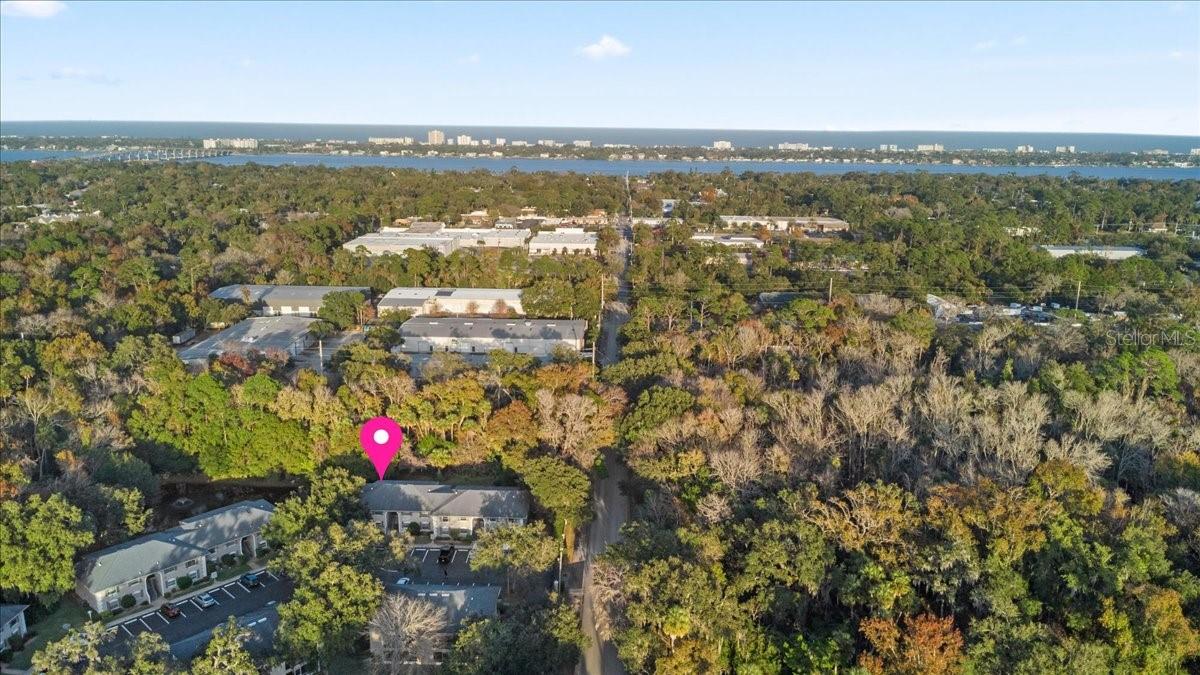 THOUSAND OAKS CONDO - Residential