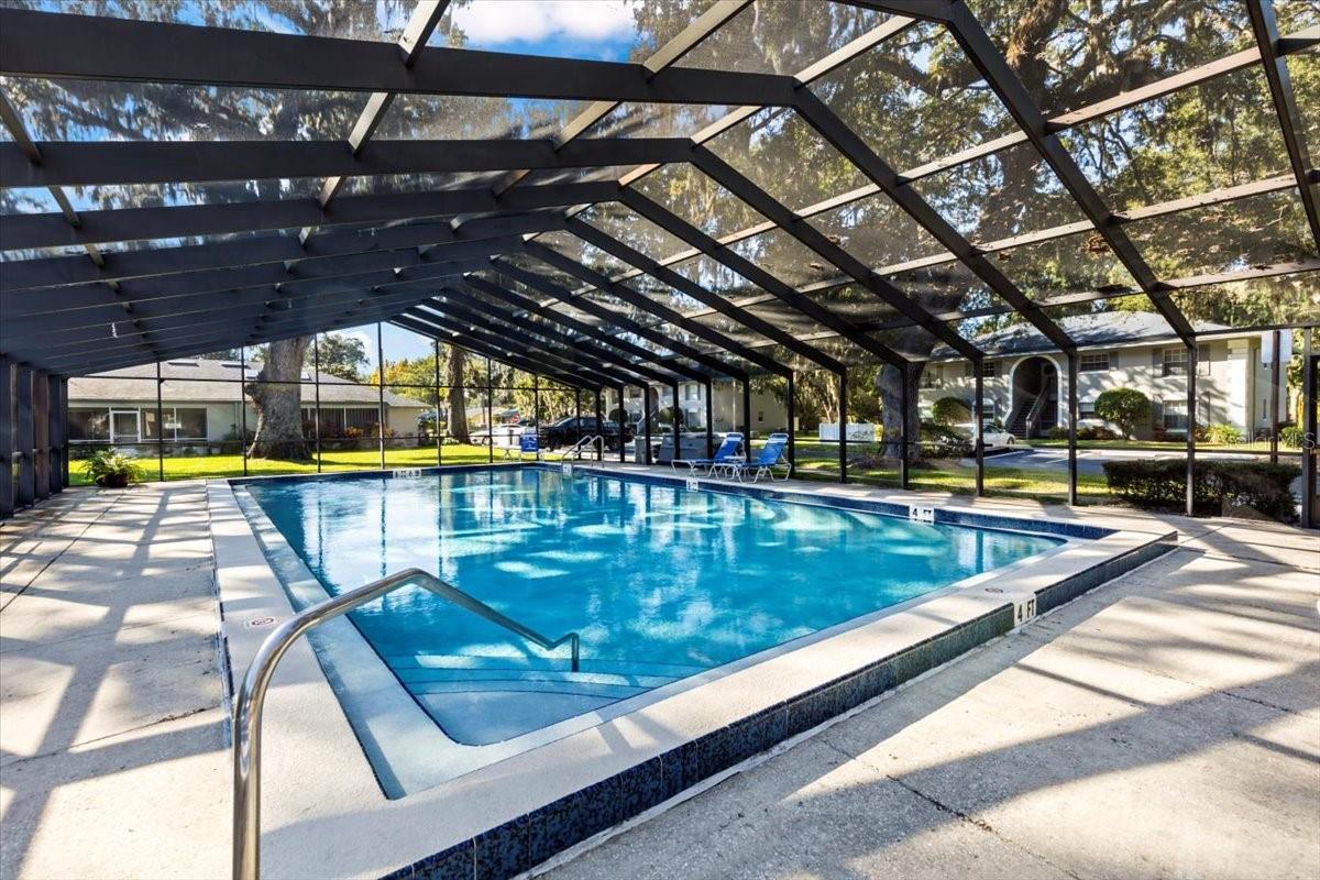 THOUSAND OAKS CONDO - Residential