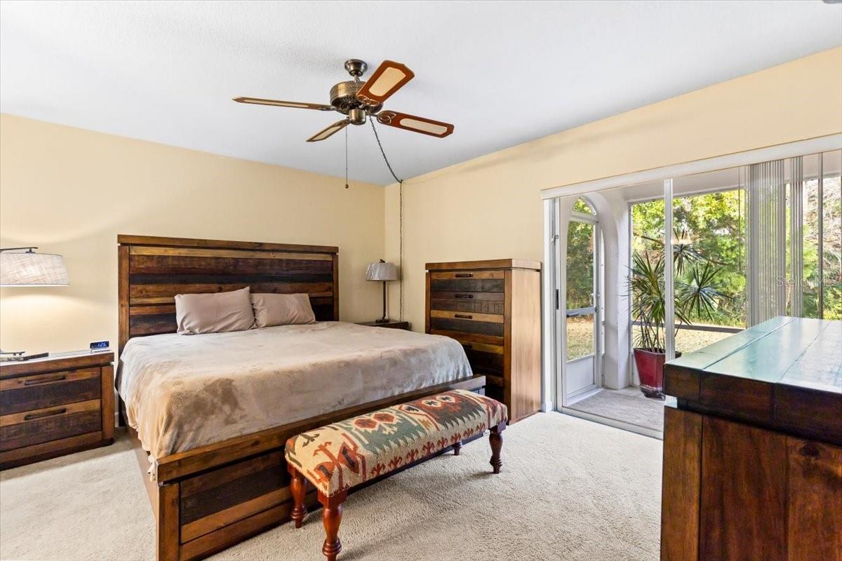 THOUSAND OAKS CONDO - Residential